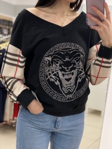 Bluza damska czarna tygrys rękawy w kratę 