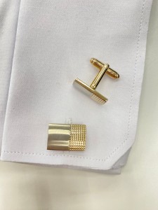 Spinki do mankietów prostokątne pół matowe pół tłoczone kropki