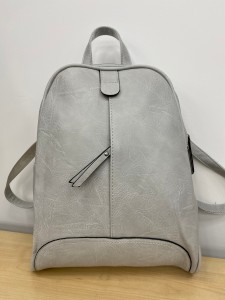 Plecako-torebka z zamkami