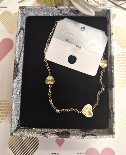 Bransoletka w grawerowane serduszka i kuleczki