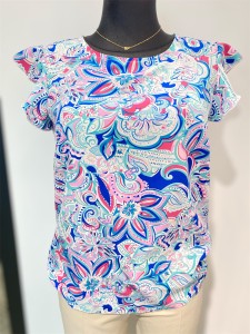 Bluzka damska w kolorowy wzór i kwiaty 