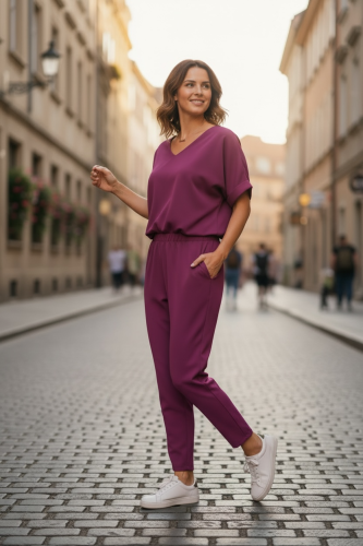 Kombinezon elegancki amarantowy dekolt w lekki serek