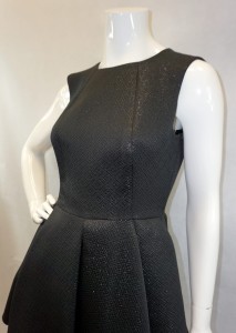 Sukienka mini czarna wytłaczany wzór połysk