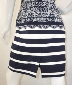 Sukienka mini granatowa biały wzór