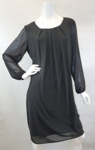 Sukienka z marszczeniem na dekolcie