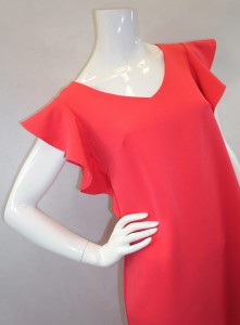 Sukienka mini falbany na rękawach