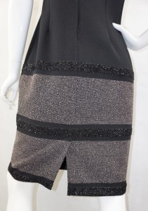 Sukienka mini czarna wzór pasy połysk