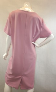 Sukienka midi haftowany wzór