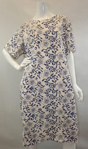 Sukienka ecru w róże