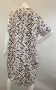 Sukienka ecru w róże