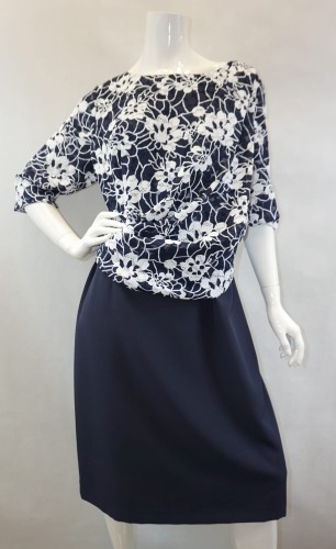 Sukienka midi granatowa wzór białe kwiaty