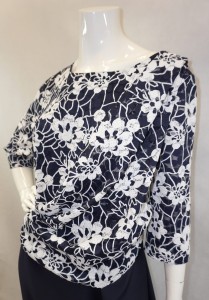 Sukienka midi granatowa wzór białe kwiaty