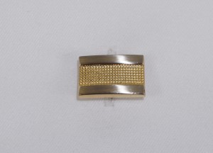 Spinki do mankietów o nierównej powierzchni prostokąty