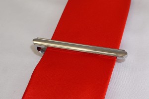 Spinka do krawata o gładkiej powierzchni