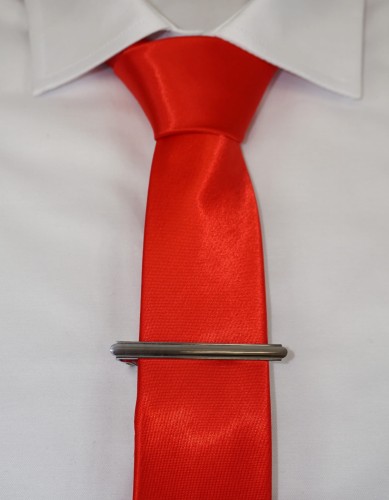 Spinka do krawata o gładkiej powierzchni